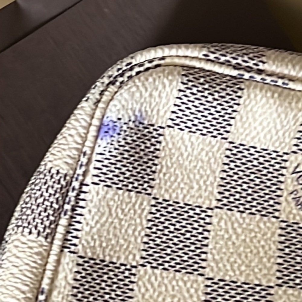 Louis Vuitton Bag - Picture 5 of 10